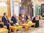 الملك سلمان يستقبل مديرة وكالة الاستخبارات المركزية الأمريكية