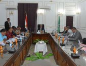 12272 طلب تقنين أراضى أملاك الدولة وتوقيع 748 عقدا بالمنيا