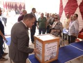 صور.. إقبال طلاب جامعة أسيوط على المشاركة بانتخابات الاتحادات الطلابية