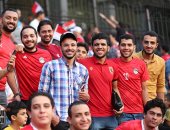 الجماهير المصرية تبدع فى مدرجات استاد القاهرة قبل افتتاح أمم أفريقيا تحت 23 سنة