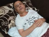 صور.. عم "نبيل" مصاب بجلطة فى القلب ويناشد أهل الخير لتوفير العلاج