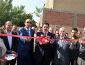 صور .. محافظ القليوبية يتفقد ويفتتح مشروعات مياه وصرف صحى بمركز بنها