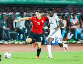 شاهد "جرينتا" رمضان صبحي فى تحفيز زملائه قبل مواجهة الكاميرون