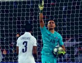 الإصابة تهدد مشاركة نافاس في مباراة باريس سان جيرمان وريال مدريد