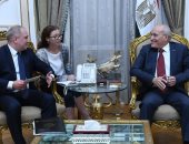 "العصار" يبحث مع نائب وزير التجارة والصناعة الروسى سبل التعاون