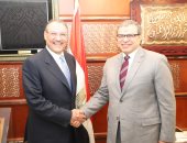 وزير القوى العاملة يبحث مع السفير السعودى تسهيل عمل شركات إلحاق العمالة المصرية