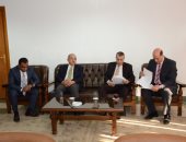 رئيس جامعة أسيوط: أحرص على إنصاف كافة العاملين بالجامعة وحماية حقوقهم