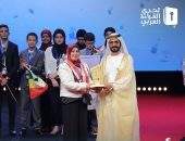 وزير التعليم يهنئ مصرية حصلت على جائزة المشرف المتميز بمسابقة تحدى القراءة العربى