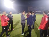 صور.. وزير الرياضة يزور المنتخب الوطنى ببرج العرب قبل مواجهة كينيا