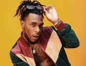 مغني نيجيري شهير يخصص جزءا من عائدات حفله لضحايا الهجمات ضد الأجانب