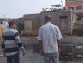  مجلس مدينة الشلاتين يزيل آثار الأمطار والسيول بشوارع المدينة 