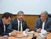 صور  "إسكان البرلمان " تبحث مع محافظ قنا خريطة المشروعات التنموية 