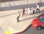 فيديو.. الشرطة الأمريكية تُغلق المدارس فى محيط موقع إطلاق النار بكاليفورنيا