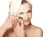 وصفات طبيعية للتخلص من حب الشباب.. زيت شجرة الشاى والعسل أبرزها