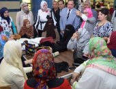 مركز الحرف اليدوية بجامعة سوهاج يدشن مبادرة "مستقبلك حرفتك"