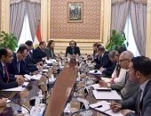 الحكومة والقطاع الخاص يبحثان مبادرة الرئيس لدفع الصناعة الوطنية وتوفير السلع
