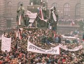 فى مثل هذا اليوم عام 1989.. بدء الثورة المخملية فى تشيكوسلوفاكيا
