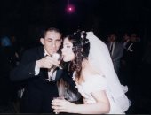 صور أشهر ثنائى فى الوسط الفنى "أحمد حلمى و منى زكى"في يوم زفافهما عام 2002 