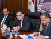 صور.. محافظ الإسكندرية يتابع مشروعات الصرف الصحى والاستعداد للنوات القادمة