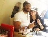 محمد رمضان بصحبة زوجته داخل طائرة خاصة: مع حياتى