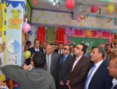 صور.. نائب محافظ الإسماعيلية يفتتح قسم الوسائل التعليمية بإدارة فايد التعليمية