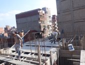التصدى لـ 6 عقارات مخالفة والتحفظ على مواد البناء بأحياء الإسكندرية