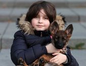 صور.. العالم هذا المساء.. احتجاجات لعناصر الشرطة فى البرتغال للمطالبة بتحسين أوضاع العمل.. طلاب الهند يحتجون على رفع الرسوم واشتباكات مع الشرطة.. والبلجيكى لوران سيمونز أصغر خريج جامعى فى العالم 