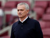 مورينيو يظهر للمرة الأولى فى الدوري الإنجليزي مع توتنهام.. صور