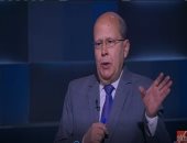 عبد الحليم قنديل: مفيد فوزى "كاتب تسالى" وأحد المنافقين العظام فى زمن مبارك.. ومقاله الأخير عن جمال عبد الناصر بدائى ومتخلف وعليه أن يقرأ.. ويؤكد: كان صحفيًا مغمورًا فى الستينيات.. وصفوت الشريف ولى نعمته الأول