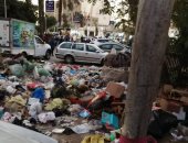 صور.. انتشار القمامة أمام مستشفى الدمرداش بالقاهرة