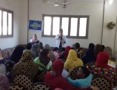 صور.. الكشف على 2035 حالة فى قافلة طبية مجانية بالقليوبية