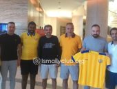 توافد جماهيرى على مقر إقامة الإسماعيلى للحصول على تذاكر مباراة الجزيرة