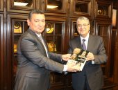 وزير الكهرباء يلتقى وزير التنمية الاقتصادية الطاجيكى