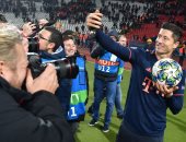 ميركل تؤجل عودة الدوري الألمانى.. المستشارة ترفض استئناف المسابقة 15 مايو وتقترج الأسبوع التالى موعدا جديدا لاستكمال الموسم.. وزير الصحة يؤكد جاهزية العودة بعد 10 أيام.. فحوصات كولن السلبية تدعم خطط البوندزليجا