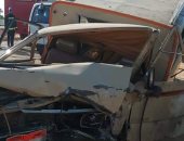 صور.. إصابة 12 شخصا فى حادث تصادم 3 سيارات ببنى سويف