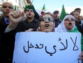صور.. آلاف الجزائريين يتظاهرون احتجاجا على تدخل البرلمان الأوروبى فى شئونهم