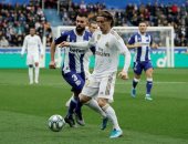ريال مدريد يعبر ألافيس بصعوبة وسط الأمطار