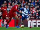 لويس دينك يسجل هدف غريب لـ برايتون ضد ليفربول.. فيديو