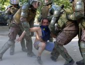 اندلاع اشتباكات بين الشرطة التشيلية والمتظاهرين فى العاصمة سانتياجو