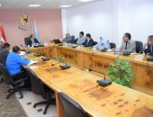 رئيس جامعة سوهاج يعقد الاجتماع الأول للمؤتمر الدولي للطاقة الجديدة والمتجددة