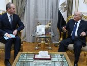 العصار يبحث مع سفير بيلاروسيا تعزيز التعاون المشترك بمجالات التصنيع المختلفة