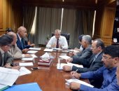 صور.. محافظ القليوبية يجتمع مع رئيس "تعمير القاهرة الكبرى" لمتابعة تنفيذ المشروعات