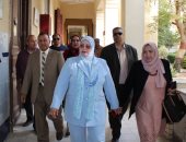 صور.. وكيل "تعليم كفر الشيخ" تتابع المدارس ونقل الرواكد وتشدد على فتح المعامل