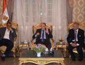 محافظ المنيا يوجه رؤساء المراكز بالتواصل مع المواطنين وتكثيف الحملات الرقابية