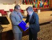 وزير القوى العاملة يبحث مع مدير منظمة العمل الدولية وسائل تحسين ظروف العمل