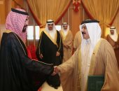 ملك البحرين يتسلم أوراق اعتماد سفير السعودية 