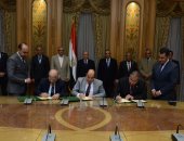 "العصار" يشهد توقيع عقد تأسيس شركة مساهمة بمجال تحلية ومعالجة المياه 