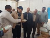 صور.. إعدام 136 كيلو أغذية فاسدة بالقرين فى الشرقية