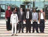 بعثة إفريقية تزور المركز التكنولوجى لخدمة المواطنين ببورسعيد.. صور 