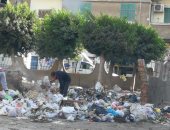 صور.. القمامة تحاصر ميدان أبو حشيش وسط تجاهل مسئولى حى ثان المحلة